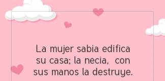 Postal – La mujer sabia edifica…